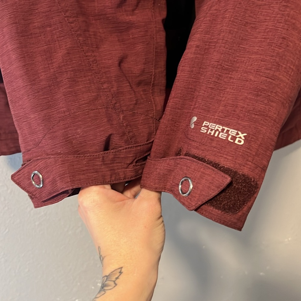 Snowboarding Jacket - image 5